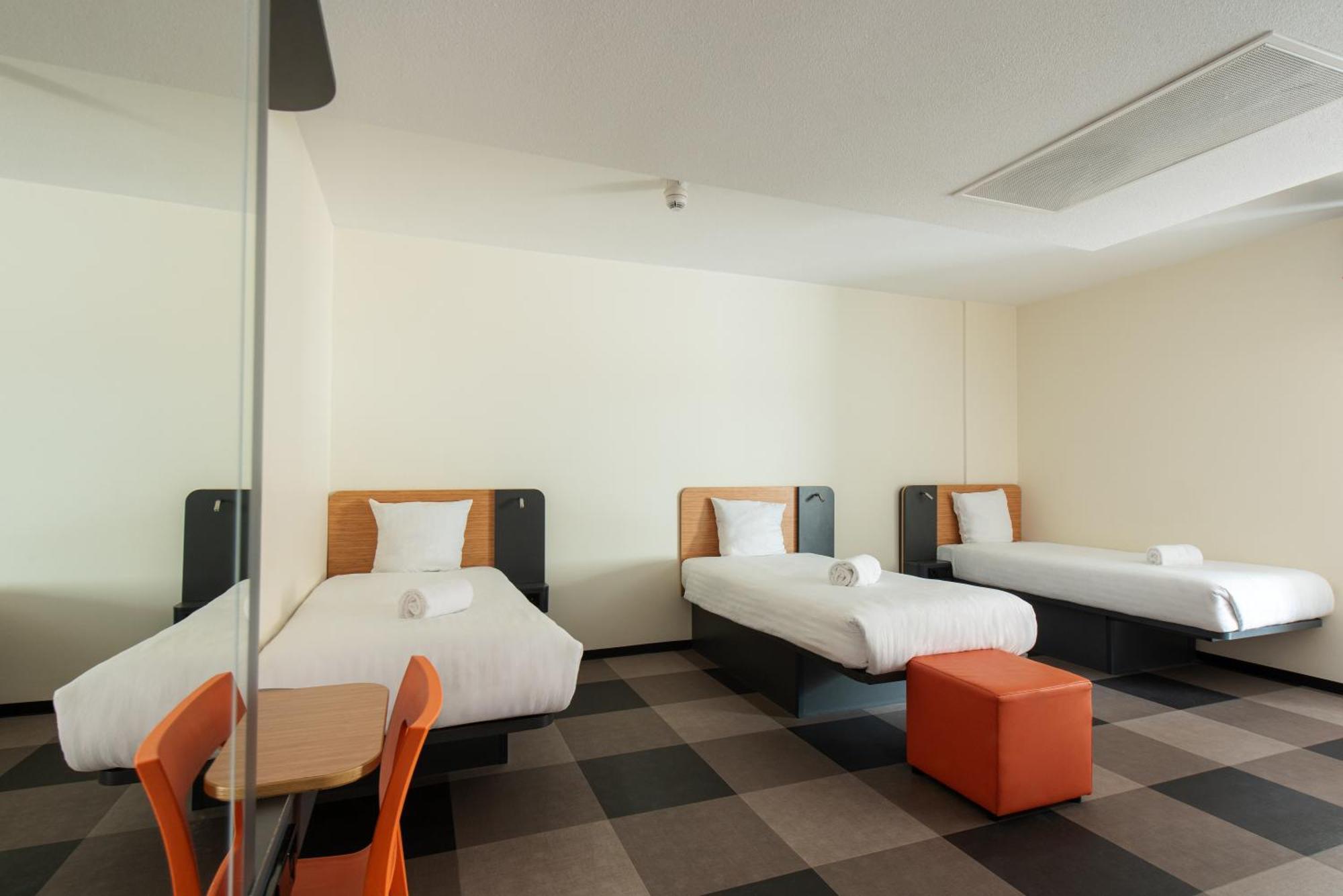 อีซีโฮเต็ล เดอะ เฮก เชเฟนิงเงน บีช Hotel กรุงเฮก ภายนอก รูปภาพ